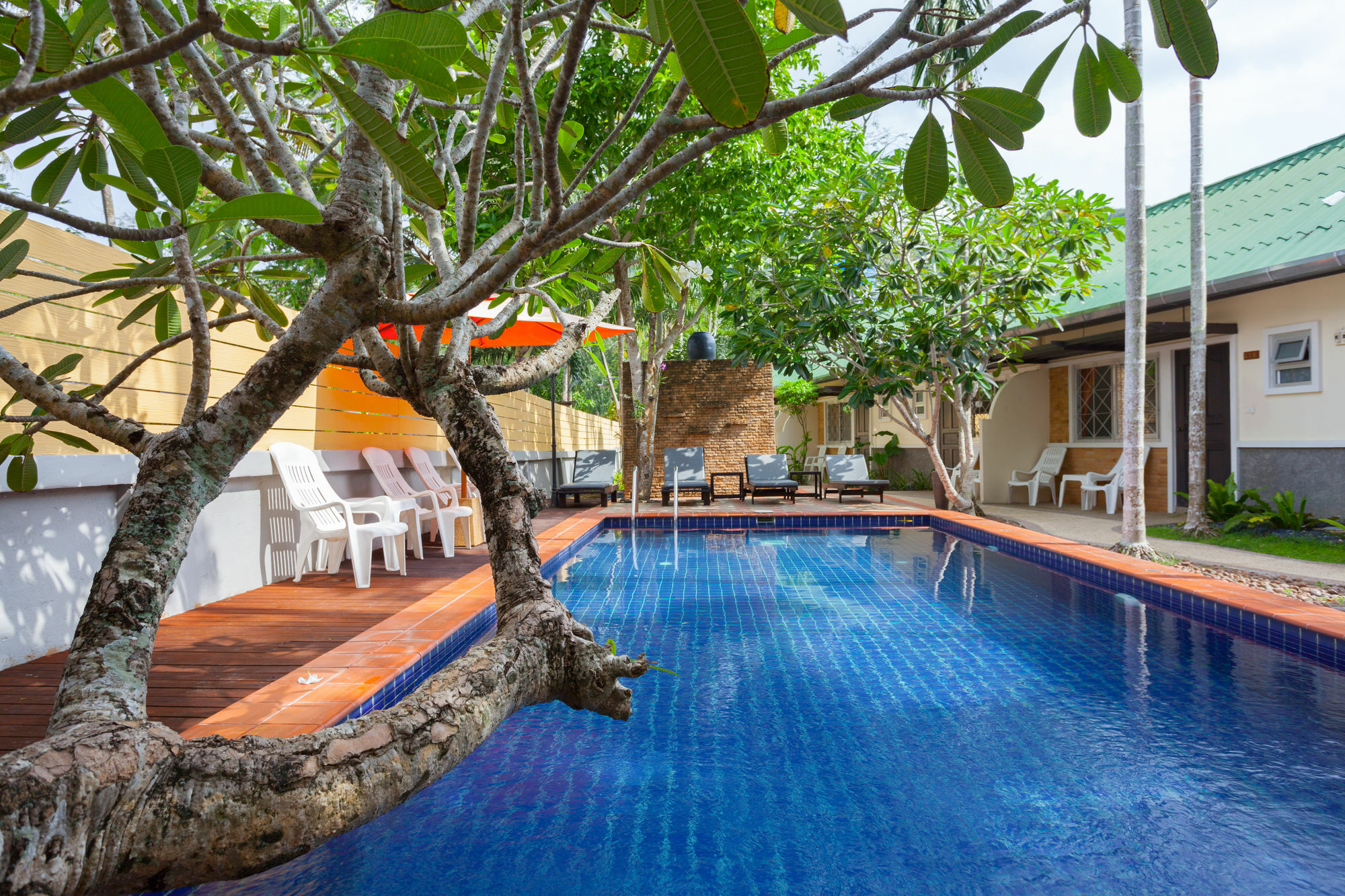Bangtao Kanita House Pantai Bang Tao Bagian luar foto