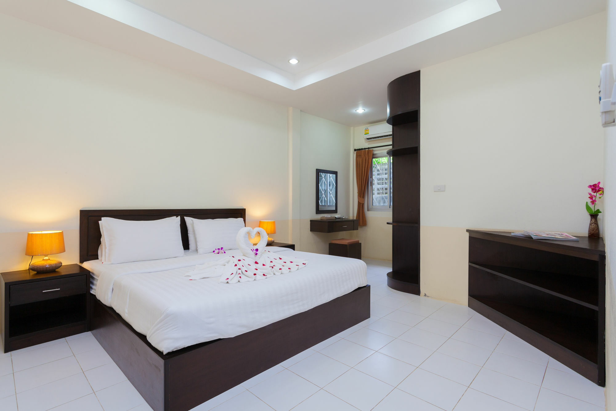 Bangtao Kanita House Pantai Bang Tao Bagian luar foto