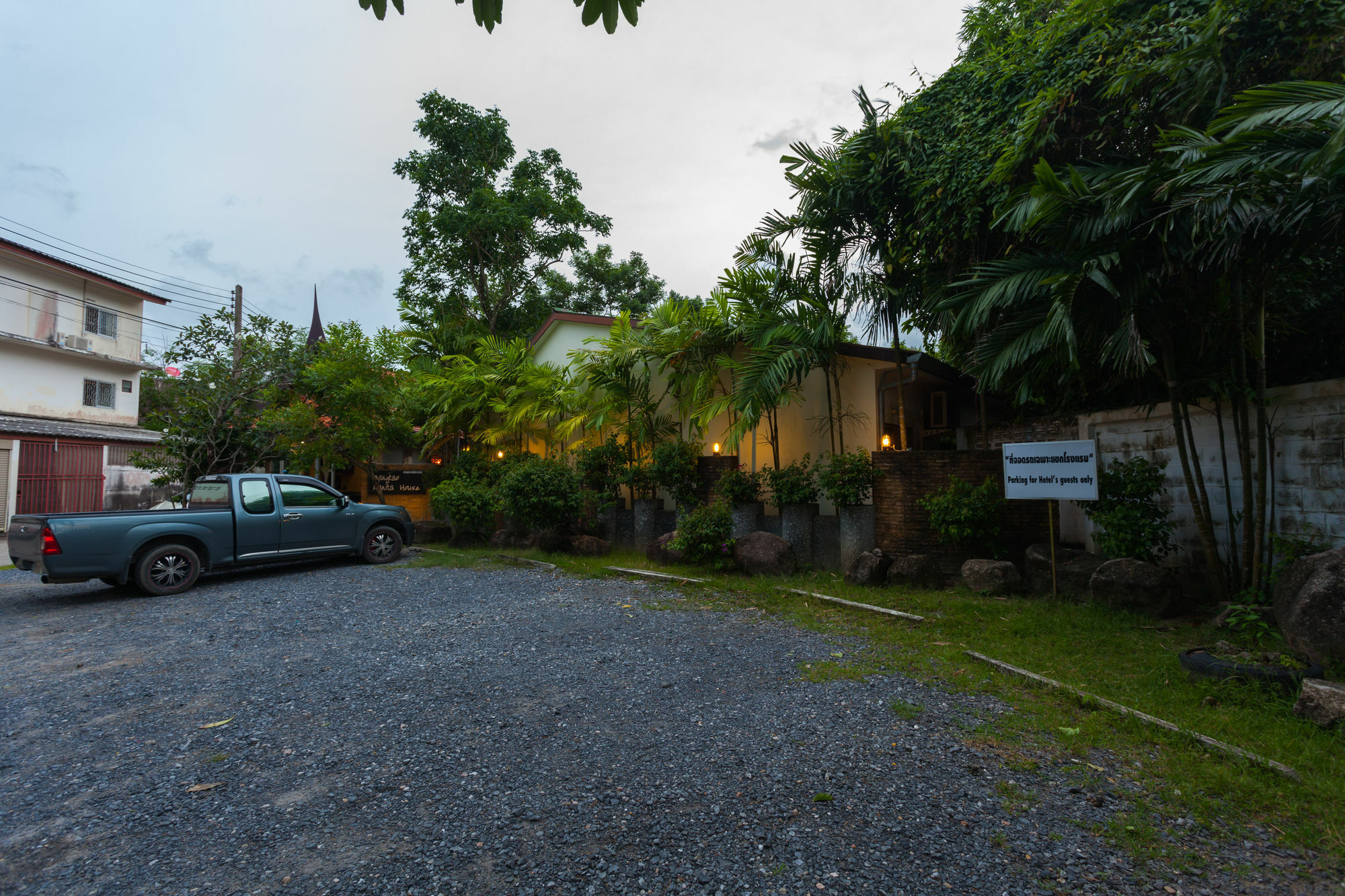 Bangtao Kanita House Pantai Bang Tao Bagian luar foto