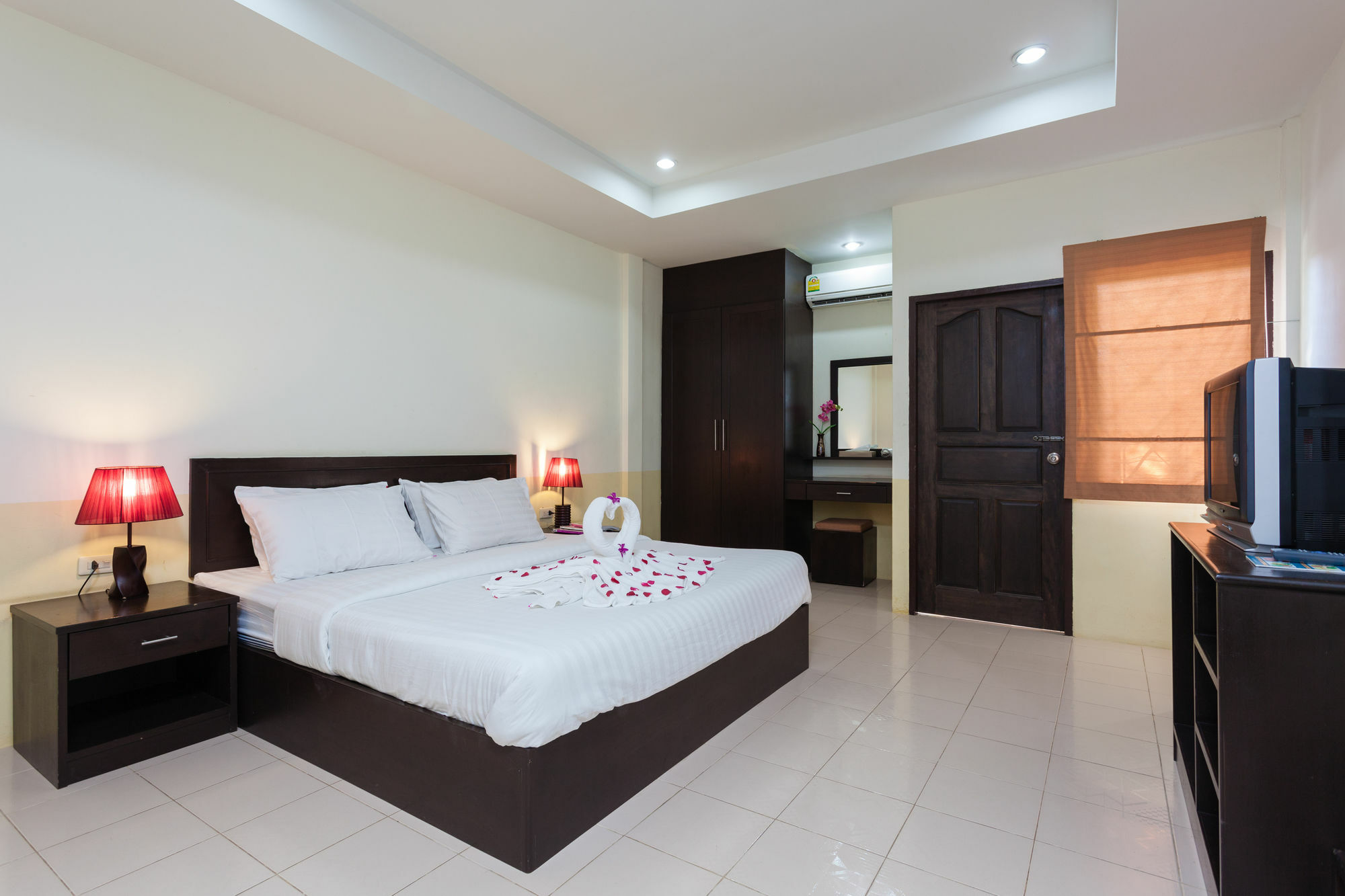Bangtao Kanita House Pantai Bang Tao Bagian luar foto