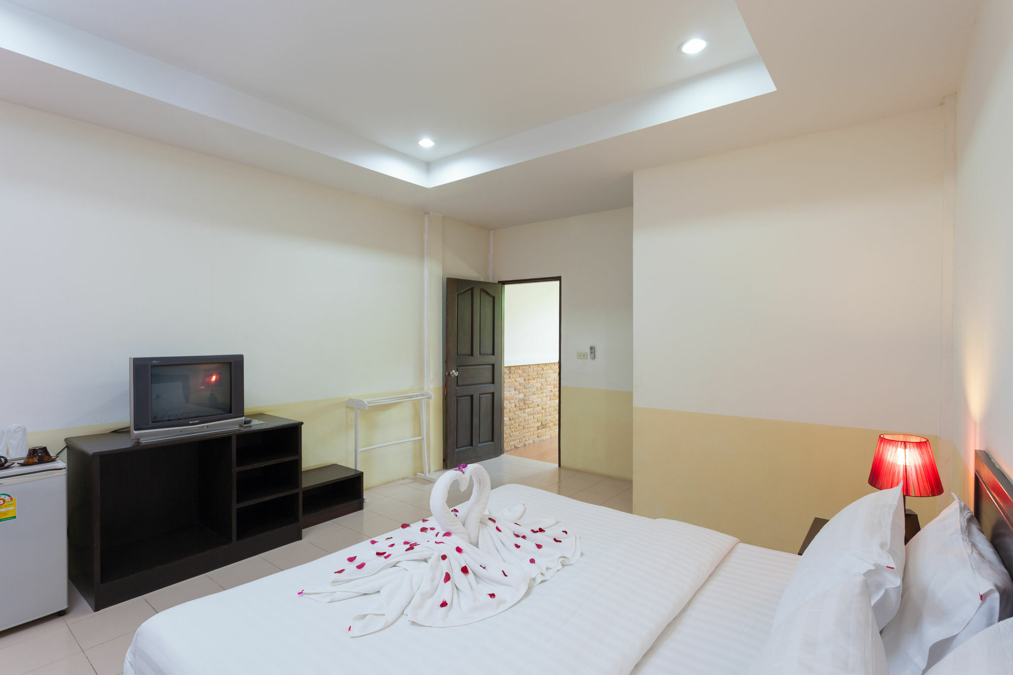 Bangtao Kanita House Pantai Bang Tao Bagian luar foto
