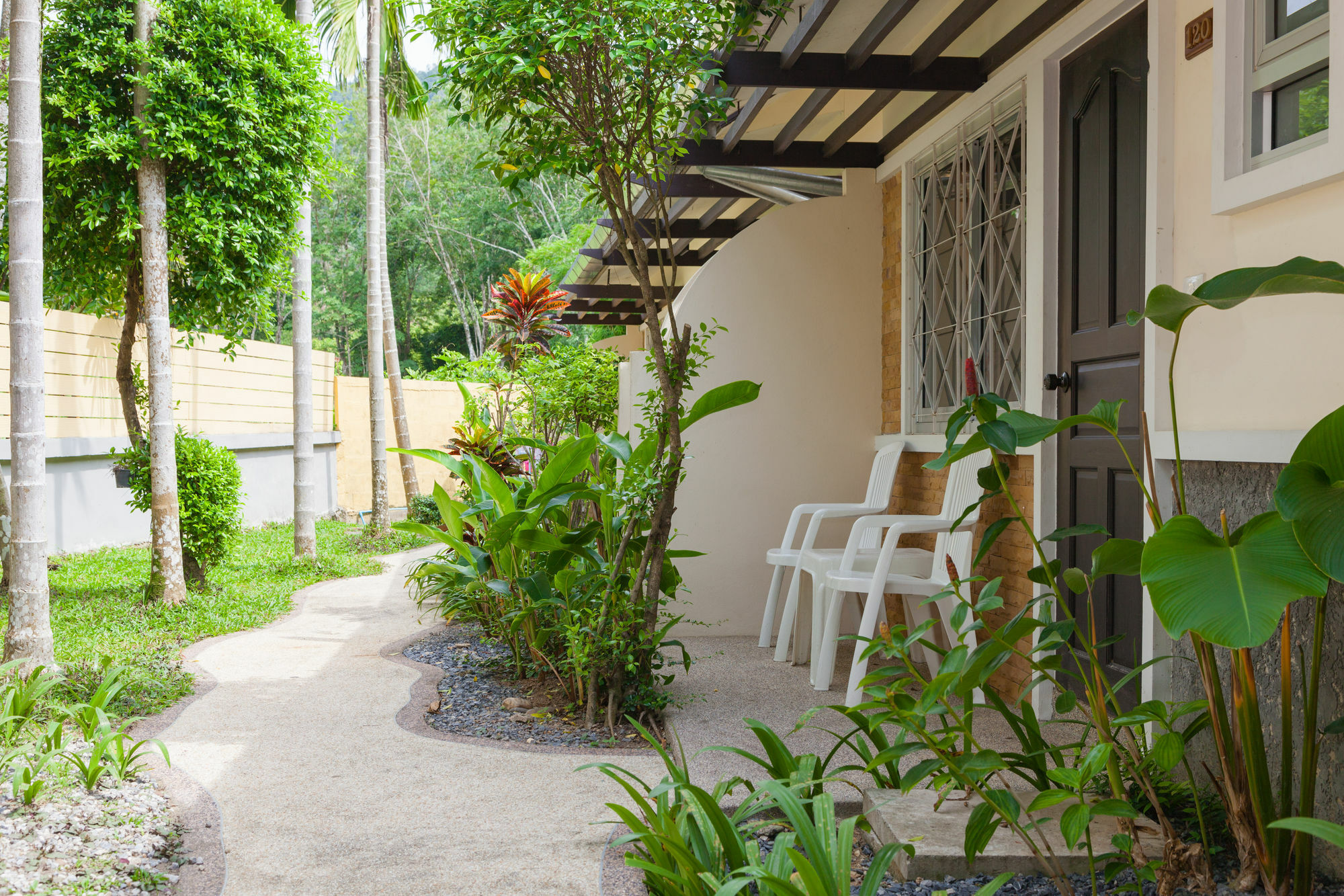 Bangtao Kanita House Pantai Bang Tao Bagian luar foto