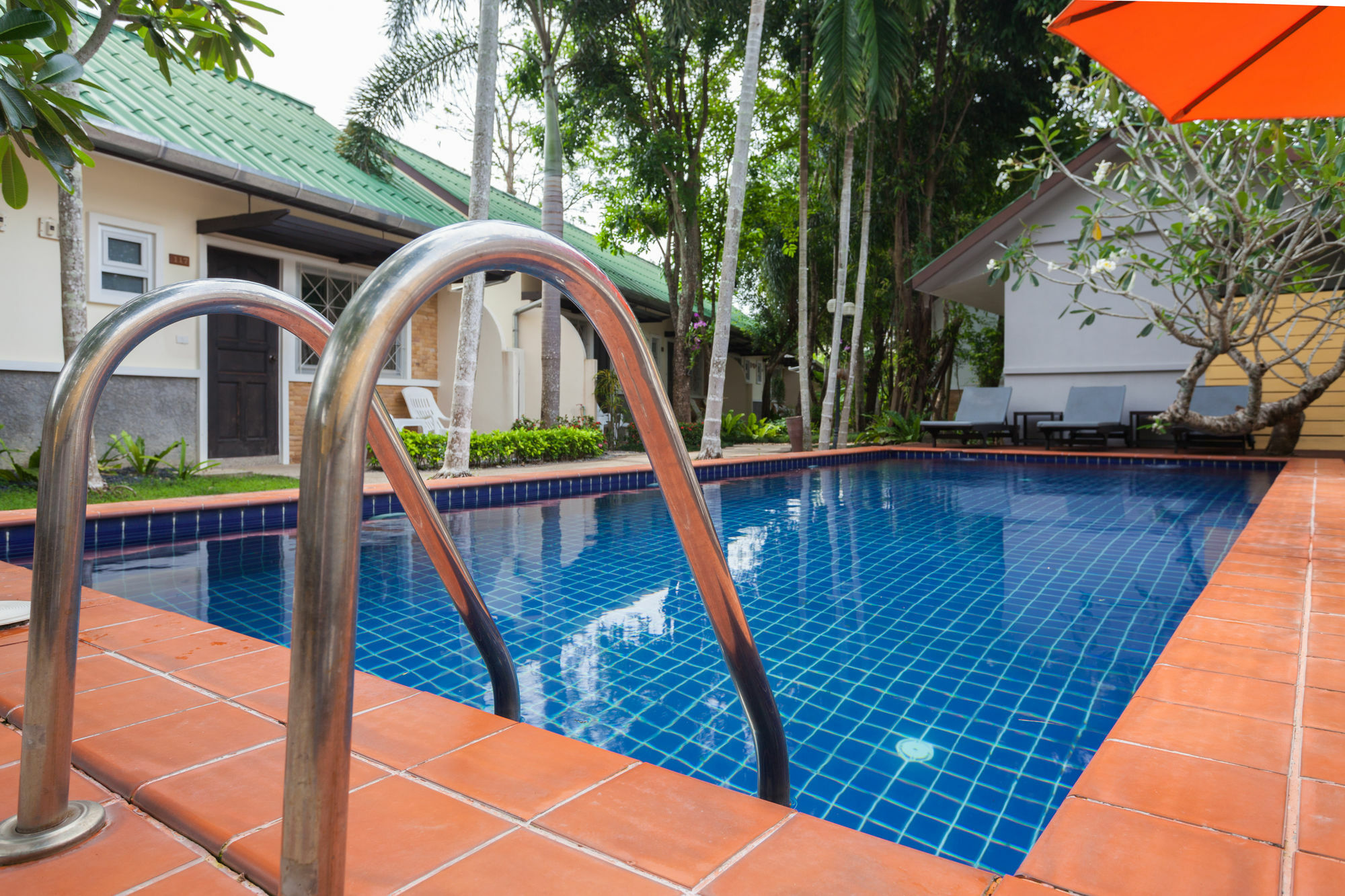 Bangtao Kanita House Pantai Bang Tao Bagian luar foto