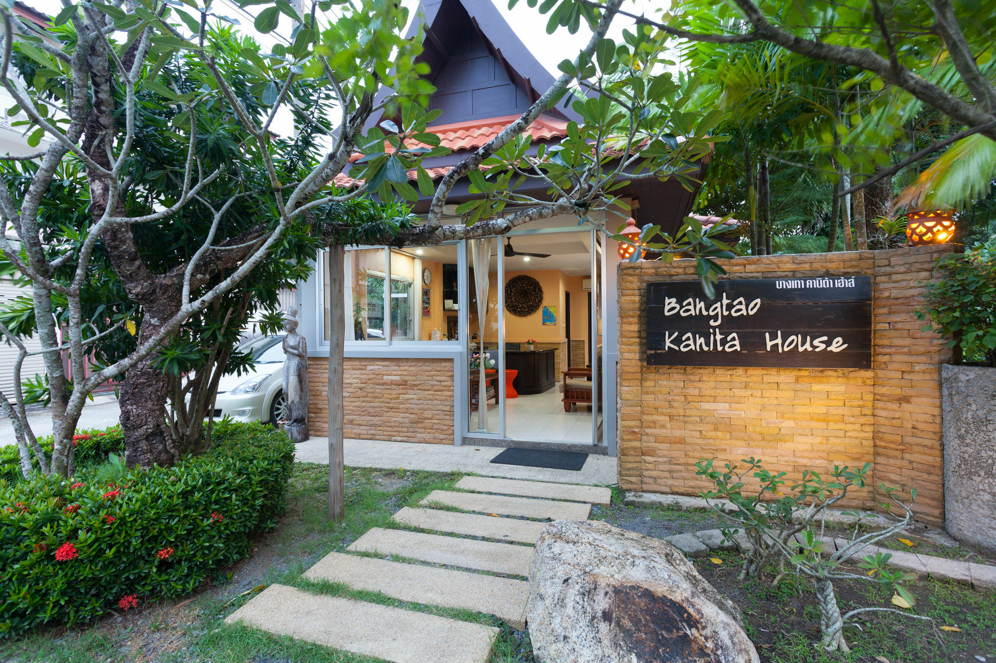 Bangtao Kanita House Pantai Bang Tao Bagian luar foto